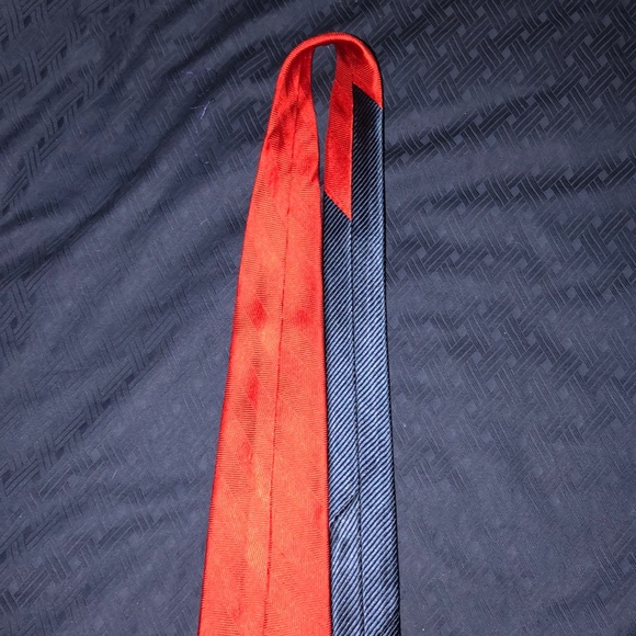 Tommy Hilfiger red and blue colorblock tie - Picture 3 of 3